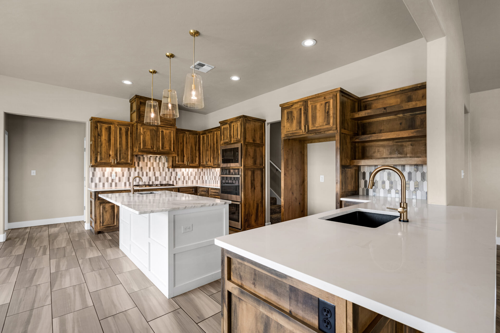 1735 NE 41st St_Interior (17 of 36) 1735 NE 41st Lawton, OK