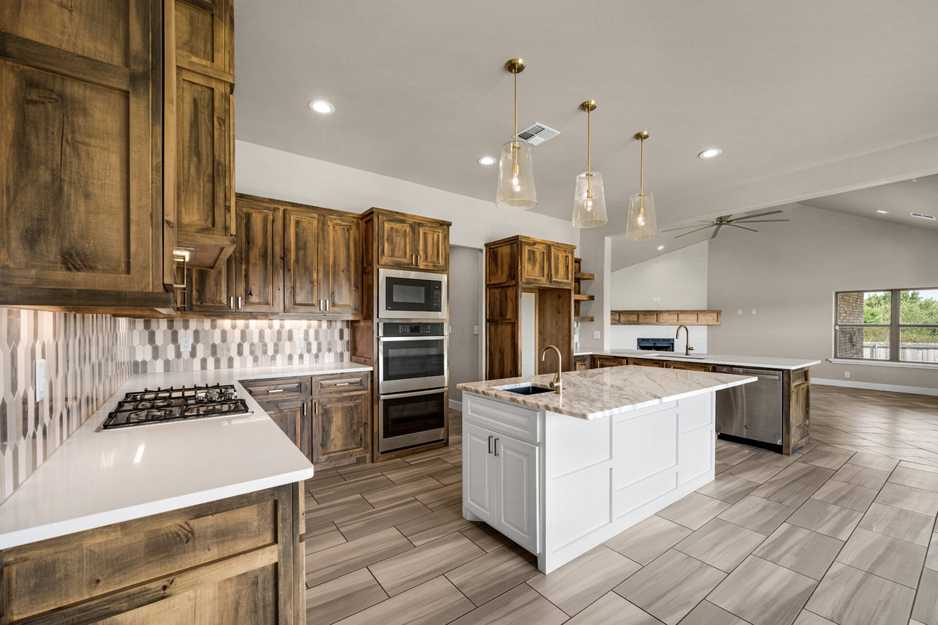 1735 NE 41st St_Interior (19 of 36) 1735 NE 41st Lawton, OK