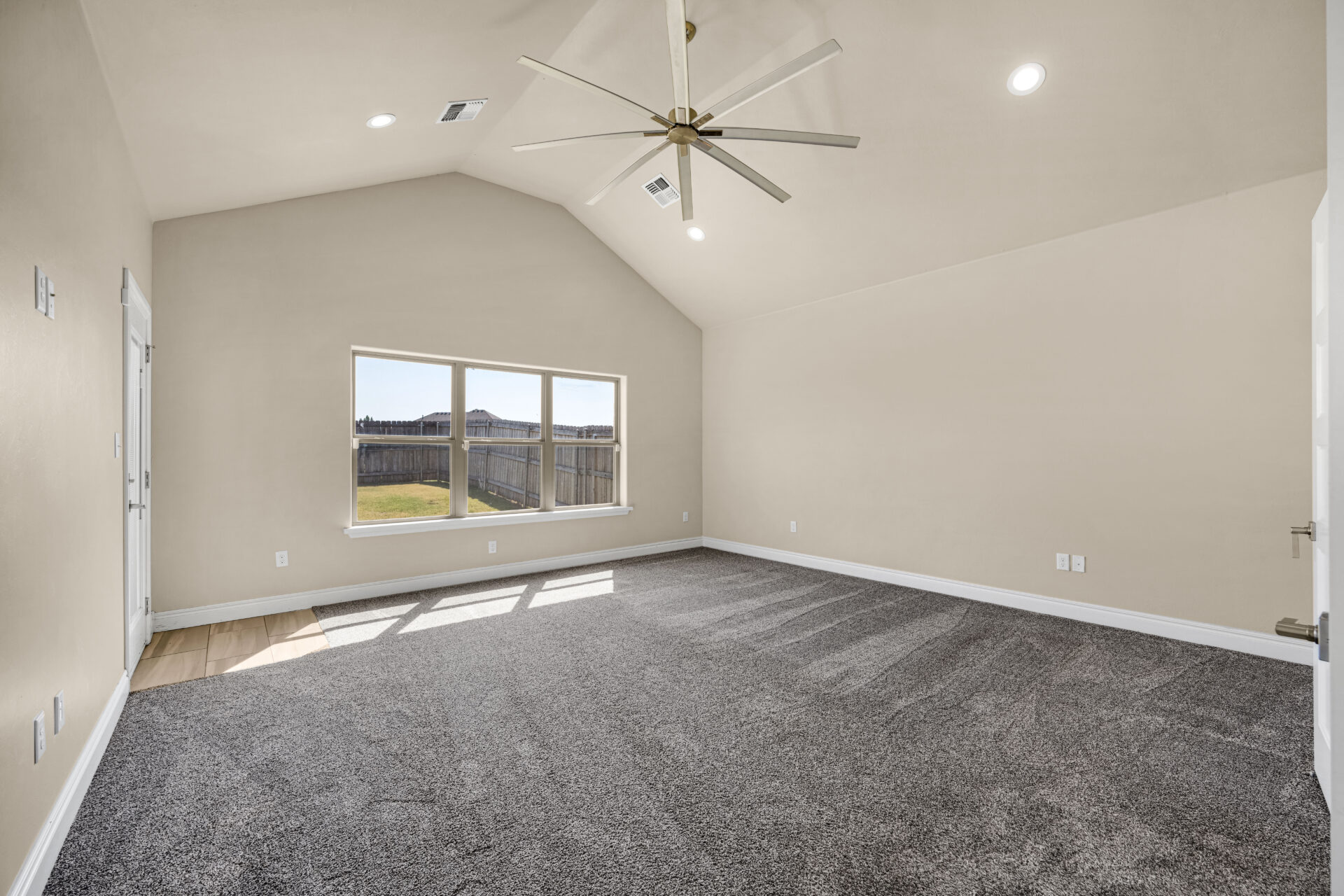 1735 NE 41st St_Interior (21 of 36) 1735 NE 41st Lawton, OK