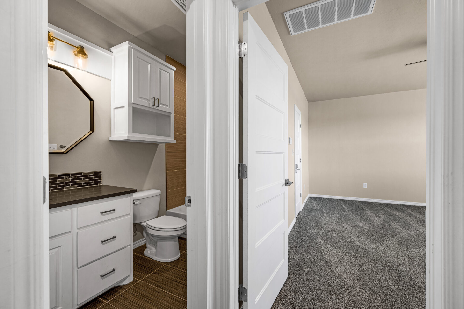 1735 NE 41st St_Interior (32 of 36) 1735 NE 41st Lawton, OK