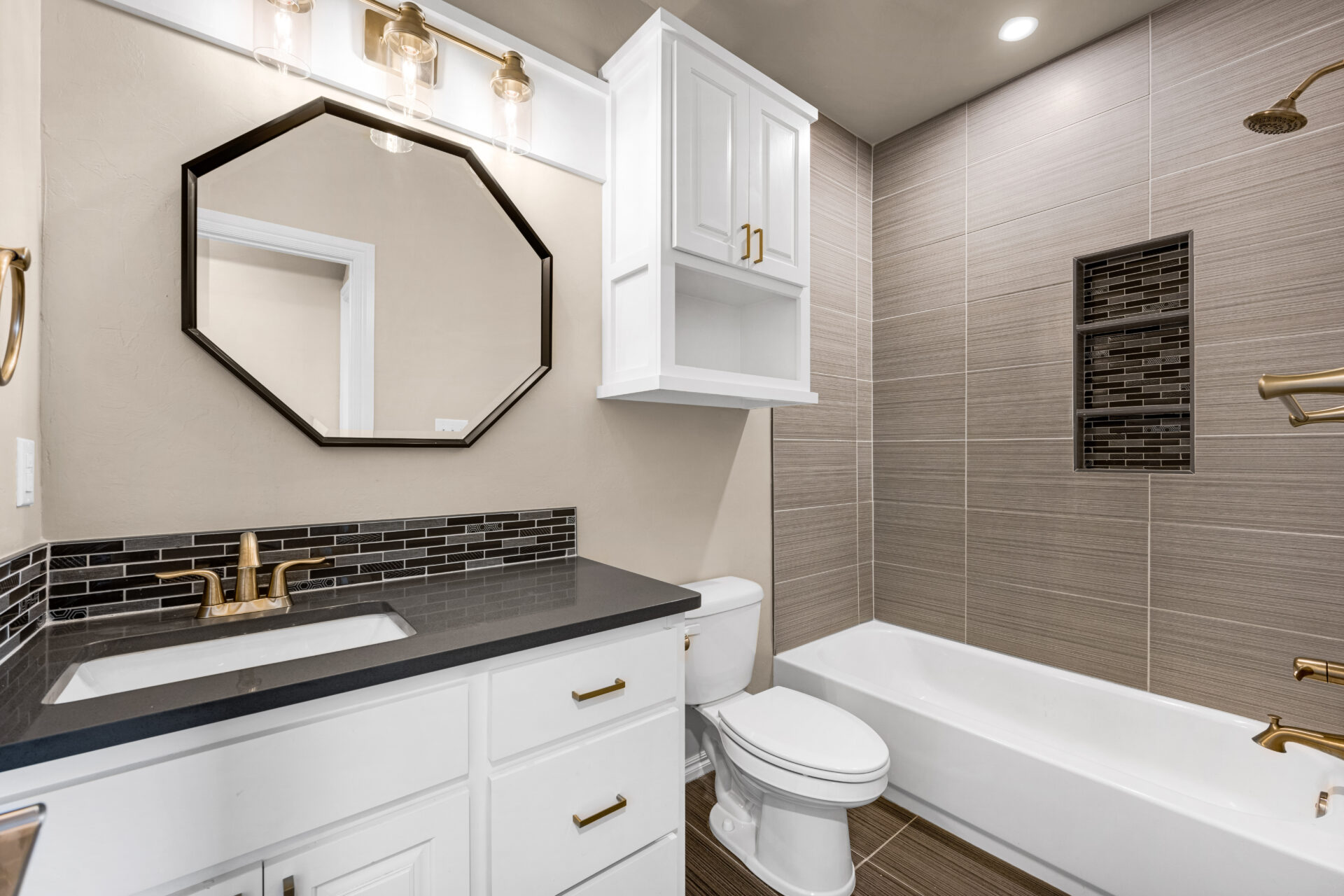 1735 NE 41st St_Interior (33 of 36) 1735 NE 41st Lawton, OK