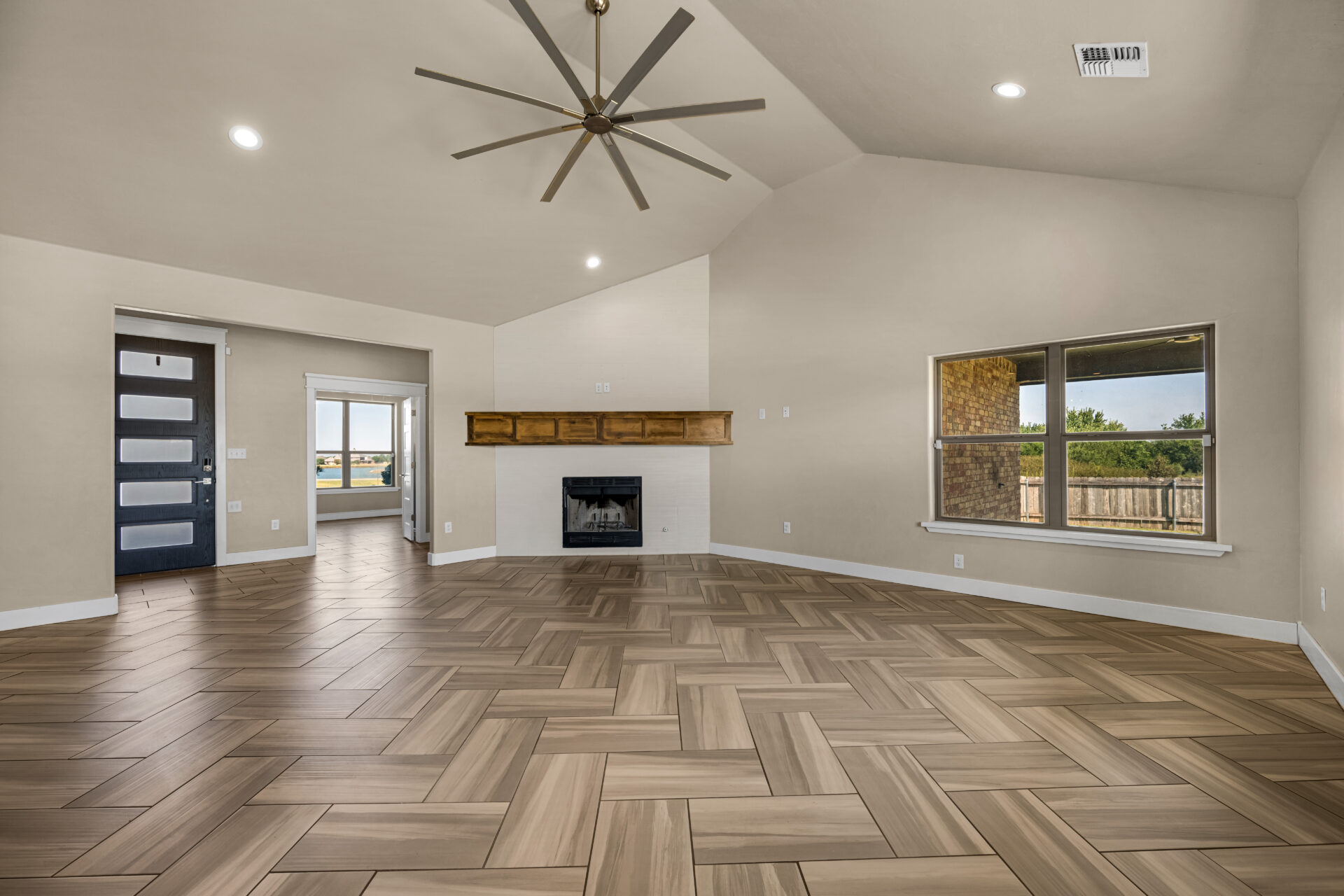 1735 NE 41st St_Interior (4 of 36) 1735 NE 41st Lawton, OK