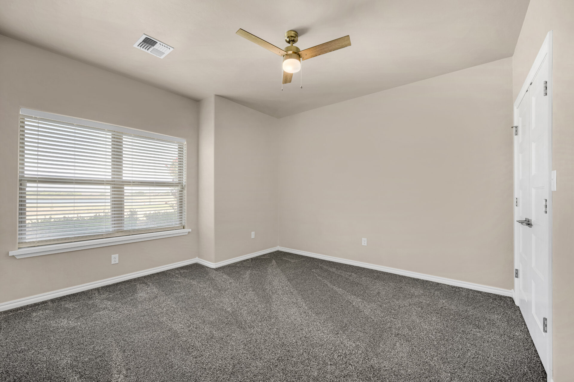 1735 NE 41st St_Interior (9 of 36) 1735 NE 41st Lawton, OK