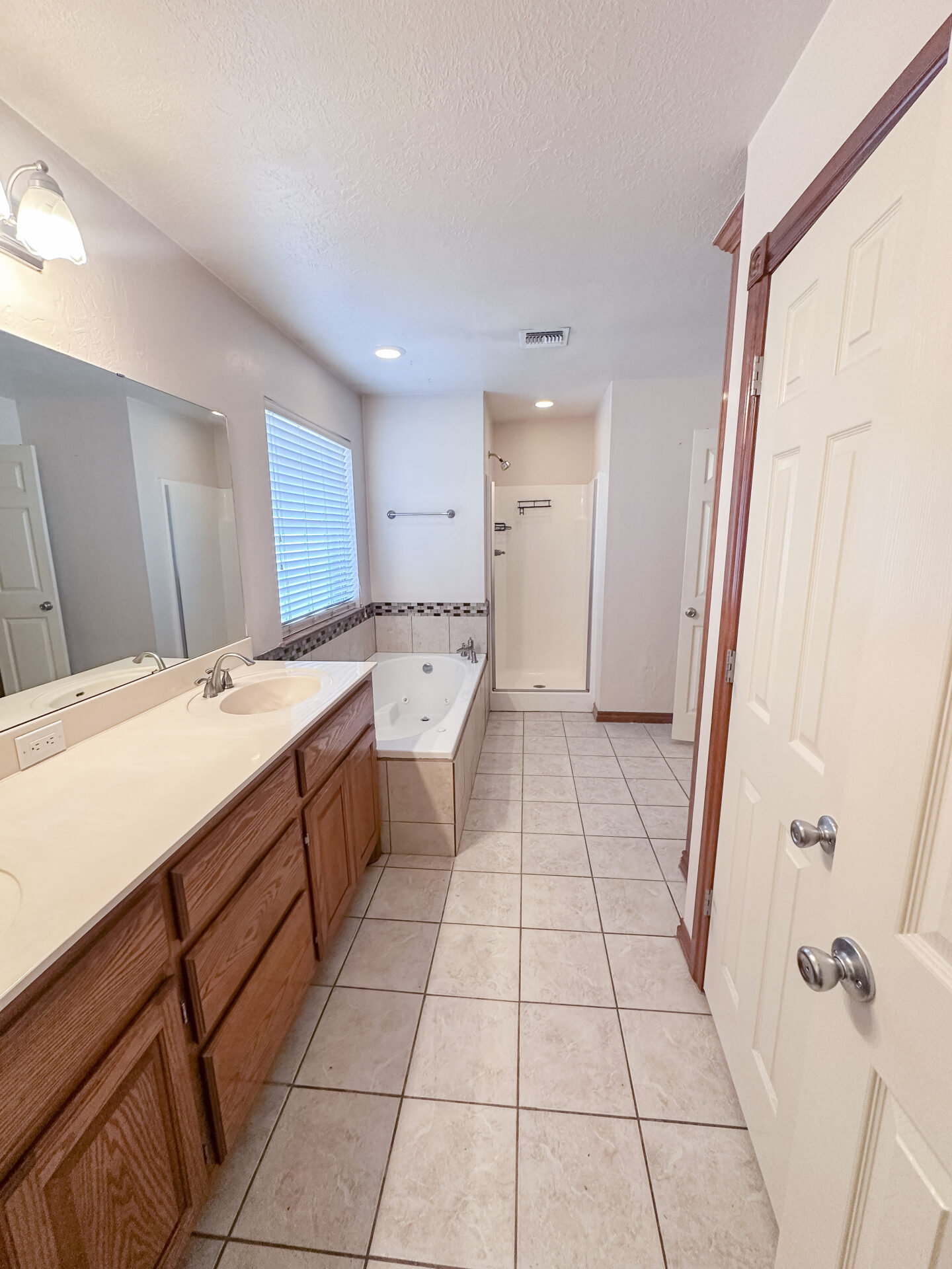 8 SW Riverbend, Lawton OK